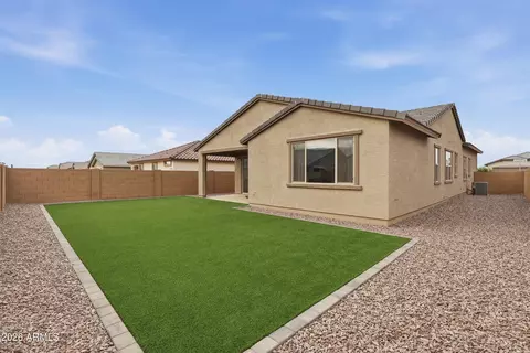 Exterior - 2323 W Grenadine Rd, Phoenix, AZ 85041 photo 3 of 5