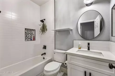 Bath - 4251 E South Fork Dr, Phoenix, AZ 85044 photo 4 of 4
