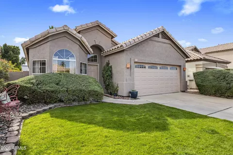 4251 E South Fork Dr, Phoenix, AZ 85044