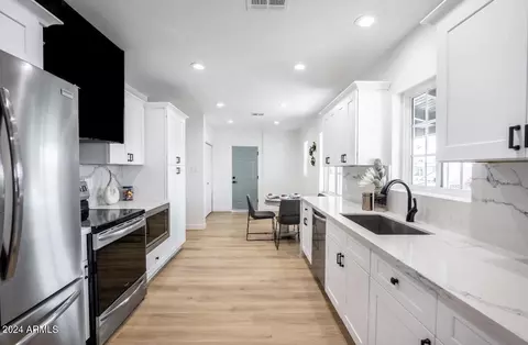 1731 E Verde Ln, Phoenix, AZ 85016 photo 3