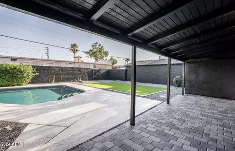1731 E Verde Ln, Phoenix, AZ 85016 photo 7
