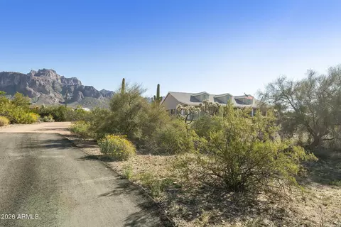 Exterior - 973 N Boyd Rd, Apache Junction, AZ 85119 photo 1 of 9