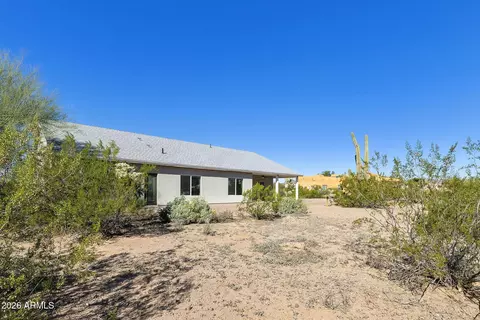 Exterior - 973 N Boyd Rd, Apache Junction, AZ 85119 photo 3 of 9
