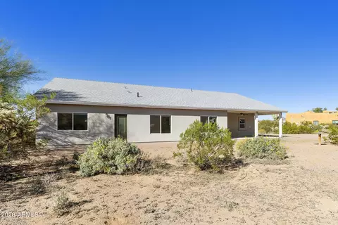 Exterior - 973 N Boyd Rd, Apache Junction, AZ 85119 photo 5 of 9