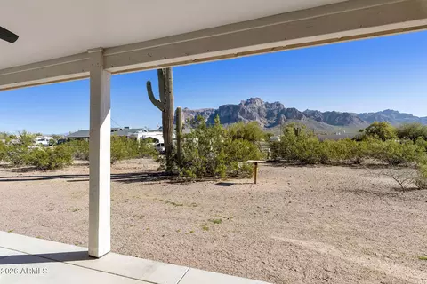Exterior - 973 N Boyd Rd, Apache Junction, AZ 85119 photo 4 of 9