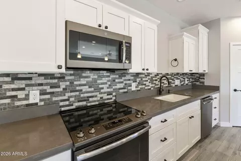 Kitchen - 973 N Boyd Rd, Apache Junction, AZ 85119 photo 1 of 5