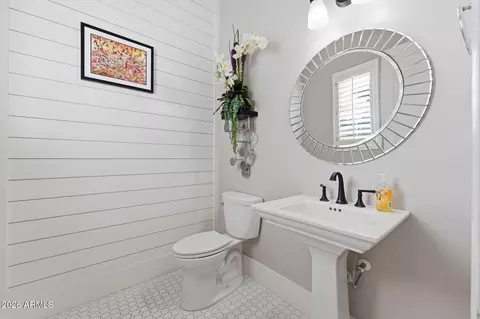 Bath - 3102 E Vaughn Ave, Gilbert, AZ 85234 photo 1 of 6