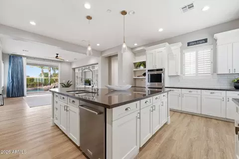 Kitchen - 3102 E Vaughn Ave, Gilbert, AZ 85234 photo 5 of 6