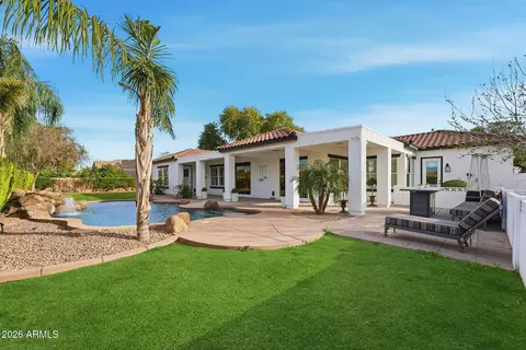 Exterior - 3102 E Vaughn Ave, Gilbert, AZ 85234 photo 6 of 10