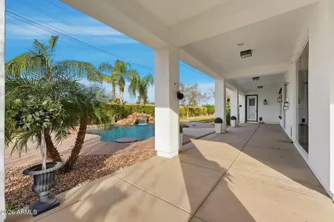 Exterior - 3102 E Vaughn Ave, Gilbert, AZ 85234 photo 4 of 10