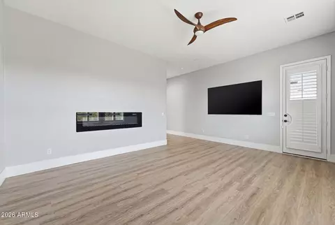 Living - 3102 E Vaughn Ave, Gilbert, AZ 85234 photo 7 of 7