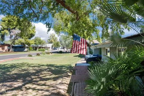 Exterior - 2007 E Rancho Dr, Phoenix, AZ 85016 photo 4 of 21