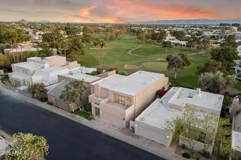 3033 E Claremont Ave, Phoenix, AZ 85016