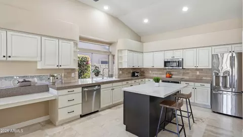Kitchen - 1632 E Saltsage Dr, Phoenix, AZ 85048 photo 1 of 5