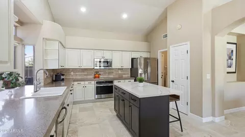 Kitchen - 1632 E Saltsage Dr, Phoenix, AZ 85048 photo 4 of 4