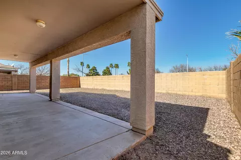 Exterior - 8020 W Payson Rd W, Phoenix, AZ 85043 photo 5 of 6