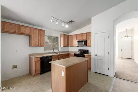 Kitchen - 8020 W Payson Rd W, Phoenix, AZ 85043 photo 2 of 2