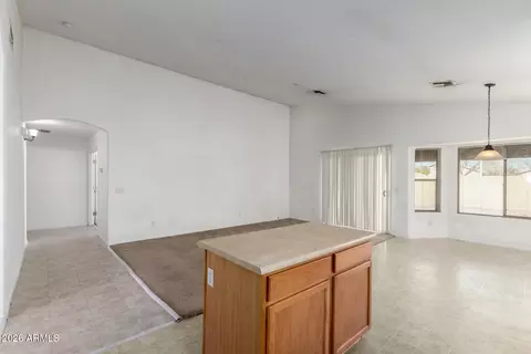 Living - 8020 W Payson Rd W, Phoenix, AZ 85043 photo 6 of 7