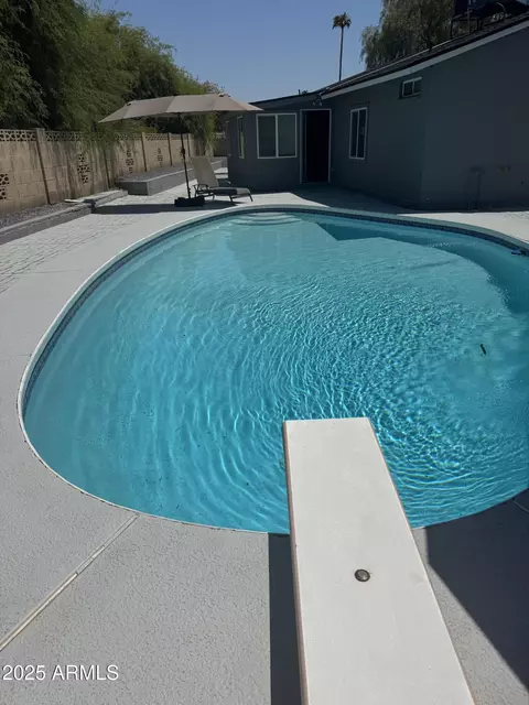 5040 N 69th Dr, Glendale, AZ 85303