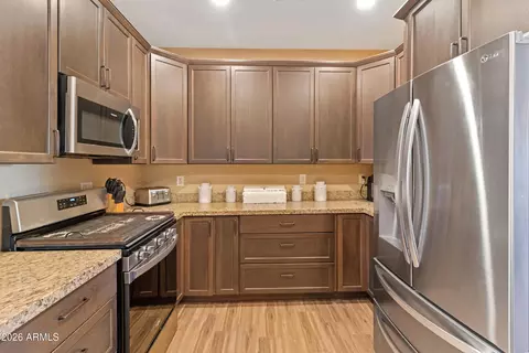 Kitchen - 3669 E Derringer Way, Gilbert, AZ 85297 photo 4 of 6