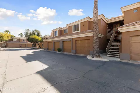 4848 N 36th St #214, Phoenix, AZ 85018