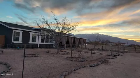 3735 E Nightstar Ln, Safford, AZ 85546