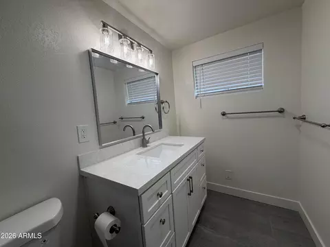 Bath - 3305 E Helena Dr, Phoenix, AZ 85032 photo 3 of 3