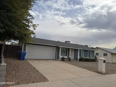 Exterior - 3305 E Helena Dr, Phoenix, AZ 85032 photo 6 of 7