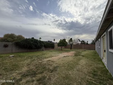 Exterior - 3305 E Helena Dr, Phoenix, AZ 85032 photo 4 of 7