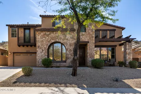 18121 W Las Cruces Dr, Goodyear, AZ 85338