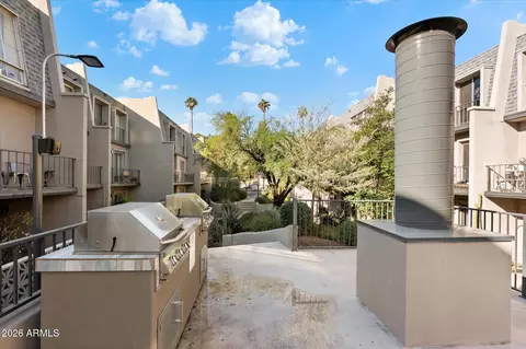 Exterior - 1004 E Osborn Rd #E, Phoenix, AZ 85014 photo 5 of 8