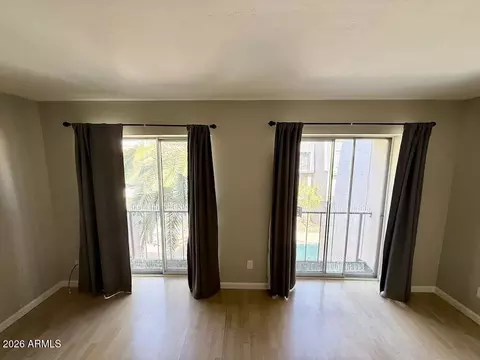 Living - 1004 E Osborn Rd #E, Phoenix, AZ 85014 photo 3 of 3