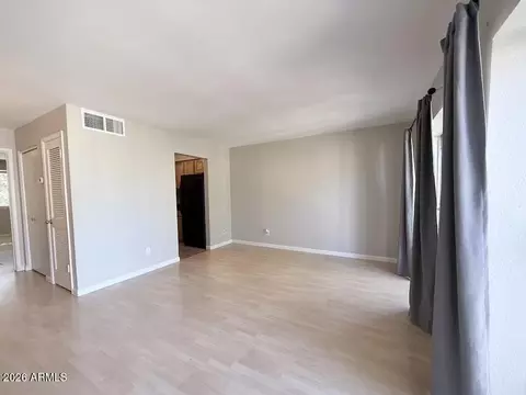 Living - 1004 E Osborn Rd #E, Phoenix, AZ 85014 photo 1 of 3