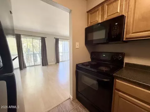 Kitchen - 1004 E Osborn Rd #E, Phoenix, AZ 85014 photo 1 of 3