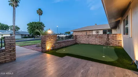 10023 W Shasta Dr, Sun City, AZ 85351