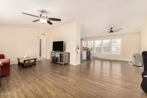 3521 W Lone Cactus Dr, Glendale, AZ 85308