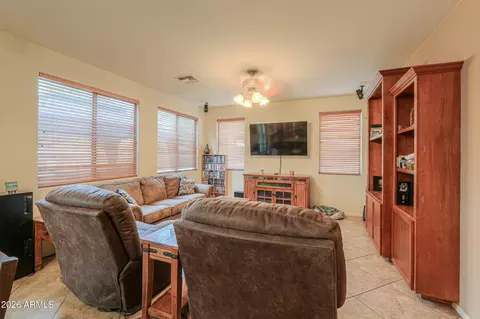 1538 E Nightingale Ln, Gilbert, AZ 85298 photo 17