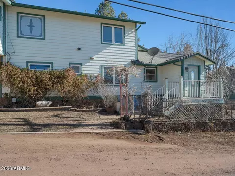 402 E Cherry Ave, Flagstaff, AZ 86001 photo 2