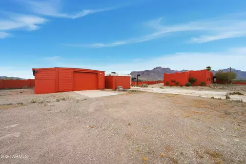 Exterior - 318 S Goldfield Rd, Apache Junction, AZ 85119 photo 7 of 11