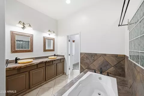 Bath - 318 S Goldfield Rd, Apache Junction, AZ 85119 photo 3 of 9