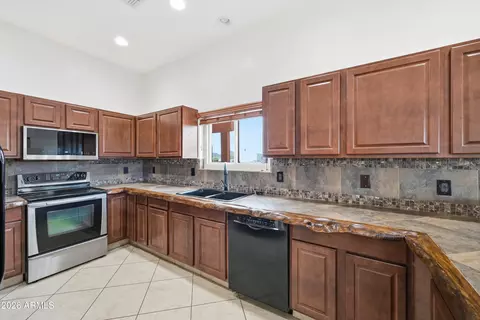 Kitchen - 318 S Goldfield Rd, Apache Junction, AZ 85119 photo 4 of 4