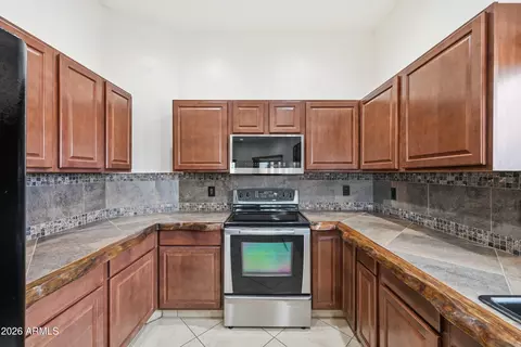 Kitchen - 318 S Goldfield Rd, Apache Junction, AZ 85119 photo 1 of 4