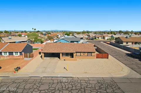 7238 W Canterbury Dr, Peoria, AZ 85345