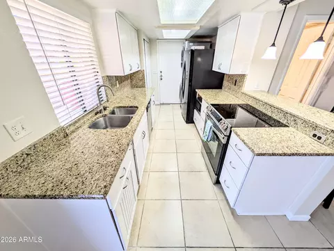 10421 N 11th St N #3, Phoenix, AZ 85020 photo 9