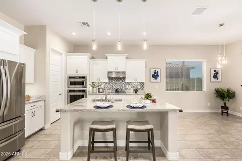 Kitchen - 3888 E Chestnut Ln, Gilbert, AZ 85298 photo 3 of 4