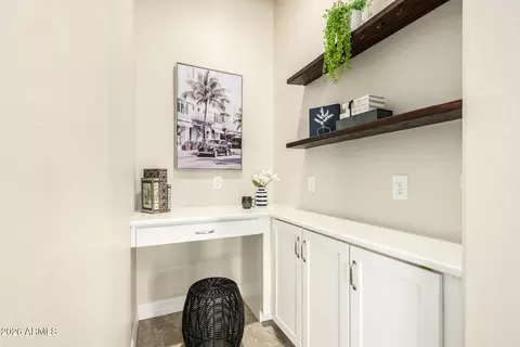 Entry Way - 3888 E Chestnut Ln, Gilbert, AZ 85298 photo 2 of 4