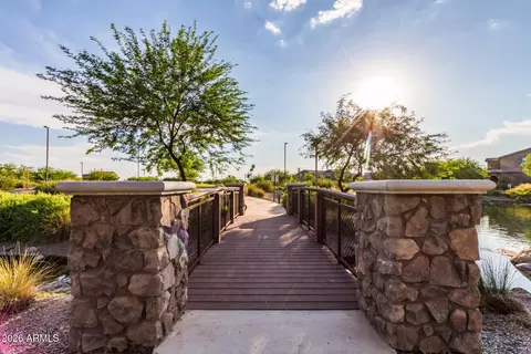 View/Area - 3888 E Chestnut Ln, Gilbert, AZ 85298 photo 3 of 5