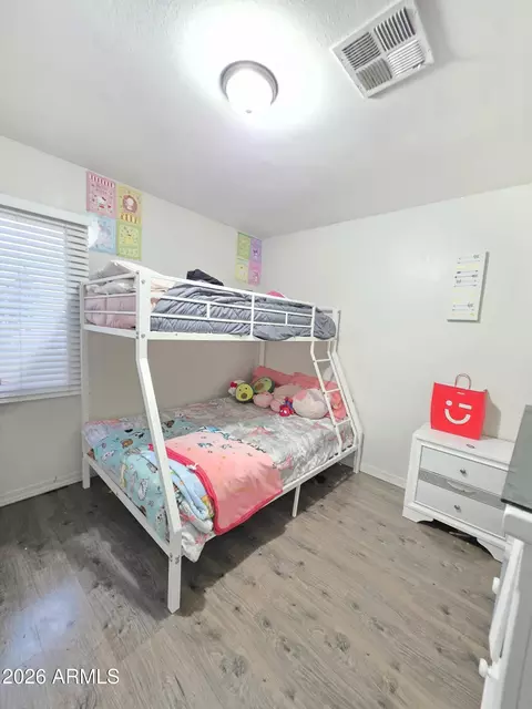 Bedroom - 8109 W Montecito Ave, Phoenix, AZ 85033 photo 4 of 5