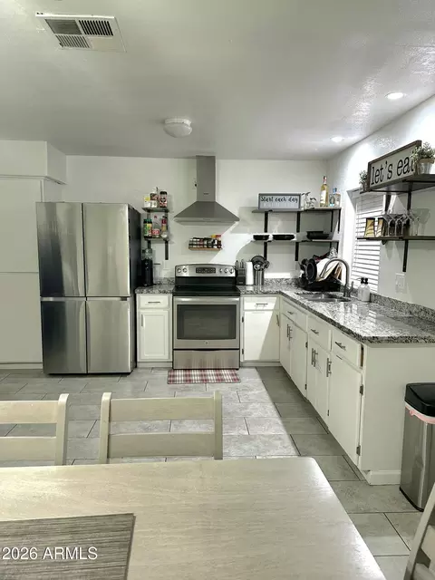 8109 W Montecito Ave, Phoenix, AZ 85033
