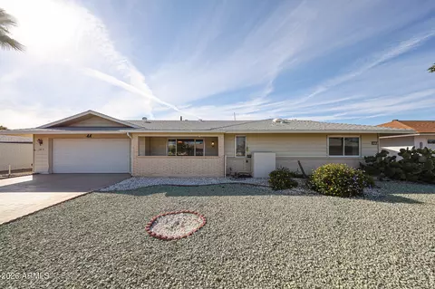 19610 N Lakeforest Dr, Sun City, AZ 85373